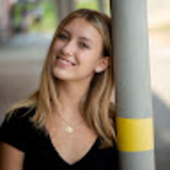 Meet your Posher, Sofia - Picture 1 of 1